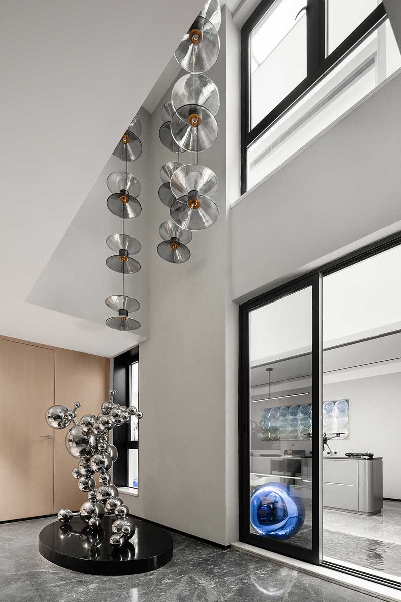 深圳福田現(xiàn)代北歐風(fēng)家居裝修設(shè)計廊廳藝術(shù)裝置