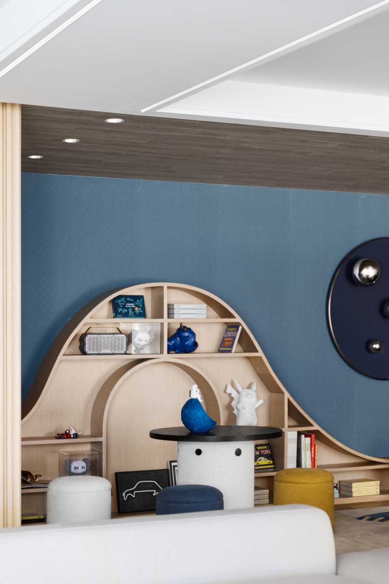 深圳福田現(xiàn)代北歐風(fēng)家居裝修設(shè)計客廳親子活動區(qū)陳列柜