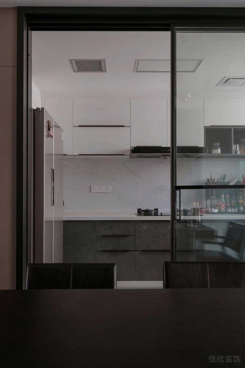 深圳福田區(qū)筆架山極簡(jiǎn)風(fēng)新房裝修設(shè)計(jì)案例廚房