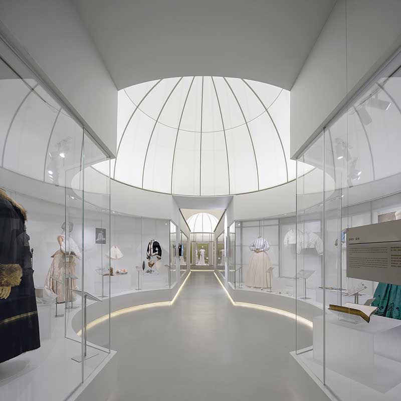 深圳南山區(qū)展廳圓形展示廳裝修設計