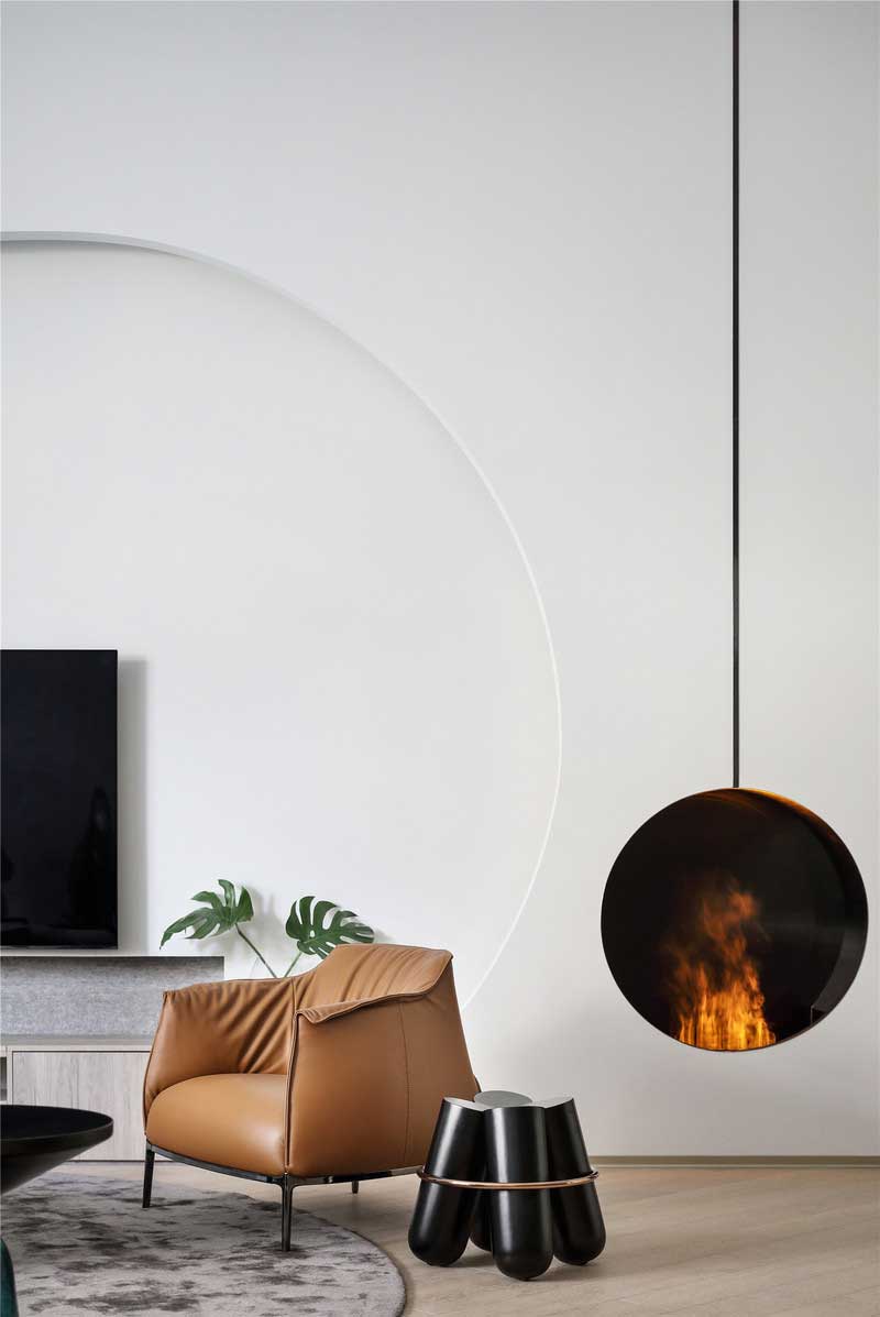 深圳龍華區(qū)現(xiàn)代中式風(fēng)格舊房裝修改造完工后實景圖客廳單人休閑沙發(fā)