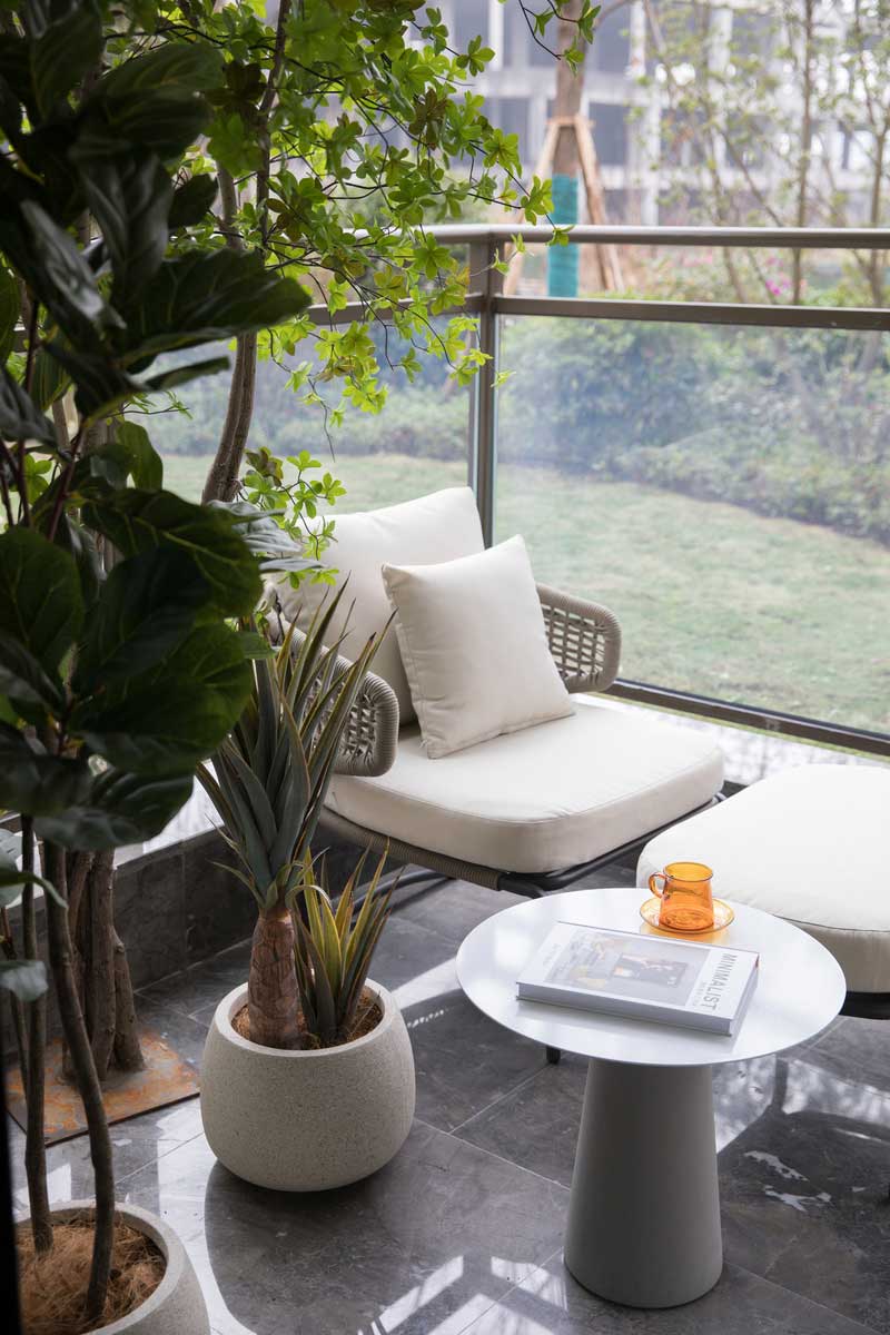 深圳鹽田現(xiàn)代輕奢家居裝修設(shè)計陽臺