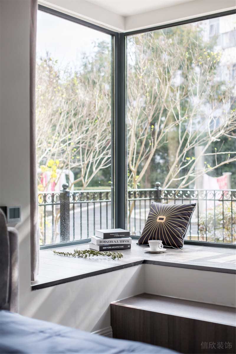 深圳羅湖區(qū)簡約風(fēng)小戶型裝修工程施工主臥飄窗