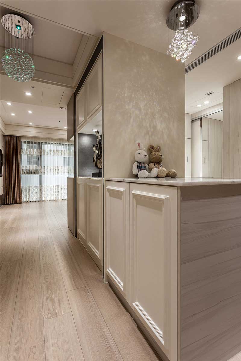 深圳龍華新區(qū)簡歐風(fēng)格家居裝修設(shè)計主臥裝飾收納柜