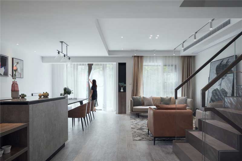 深圳羅湖區(qū)簡約風(fēng)格120平方三房裝修案例采光效果