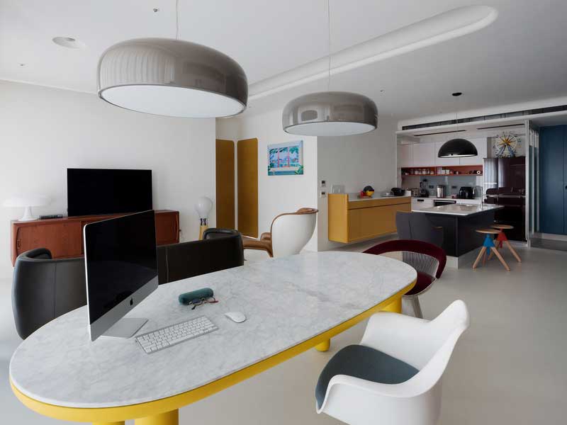 深圳龍崗后現(xiàn)代藍(lán)色調(diào)三居室裝修圖客餐廳