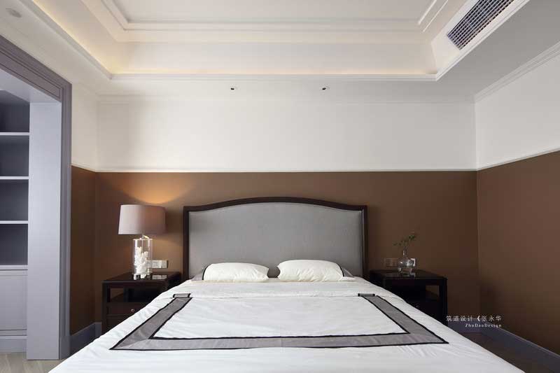 軟裝上追求家具的實用性，營造干練的居室氛圍。