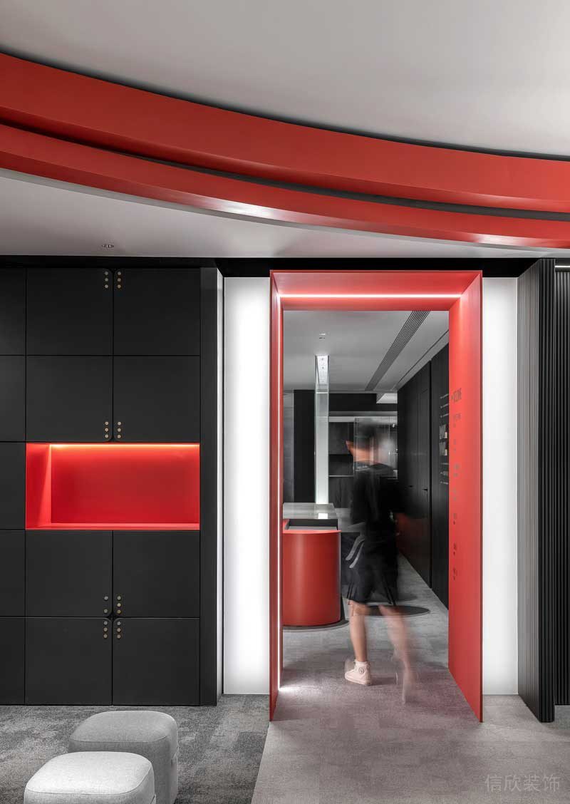 深圳南山前?，F(xiàn)代風(fēng)格辦公室裝修設(shè)計過道