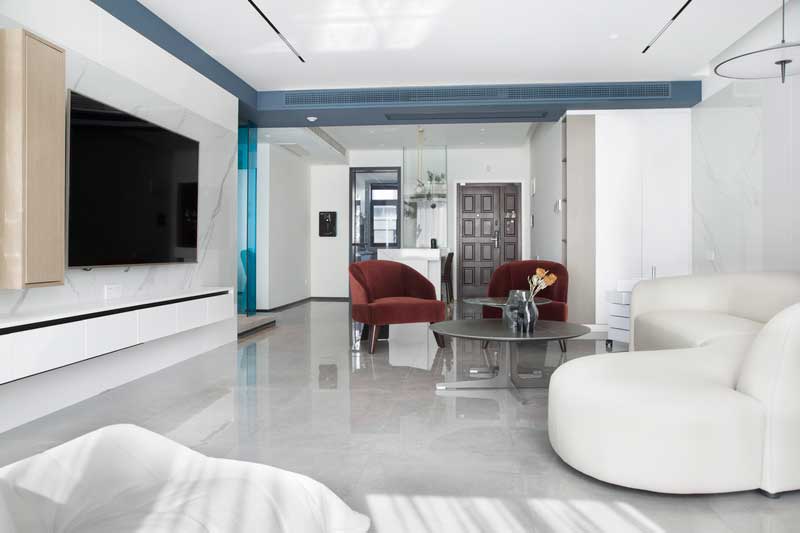 深圳南山中心區(qū)現(xiàn)代風格家居新房裝修客廳天花吊頂