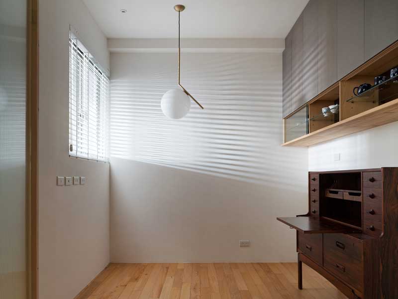 深圳龍崗后現(xiàn)代藍(lán)色調(diào)三居室裝修圖書房