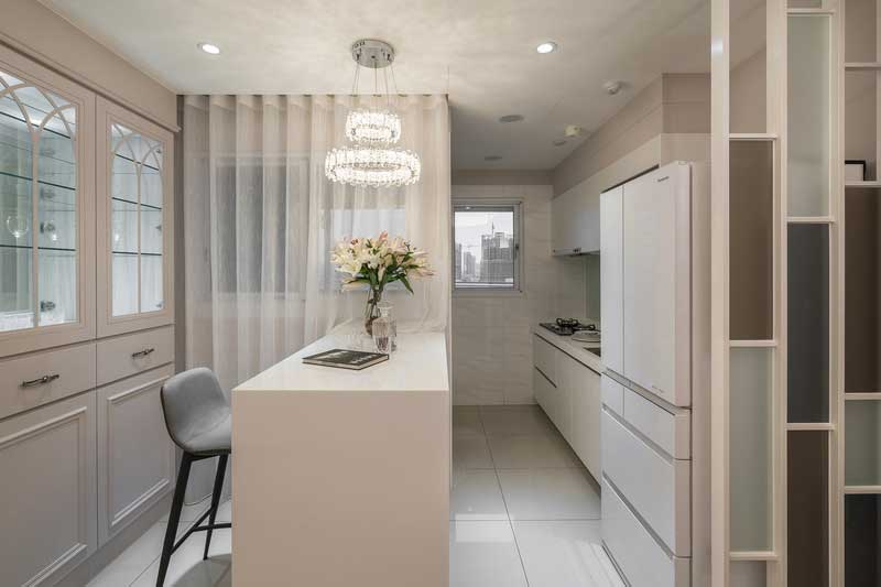 深圳鹽田區(qū)簡(jiǎn)歐風(fēng)格家居住房裝修設(shè)計(jì)開(kāi)放式廚房