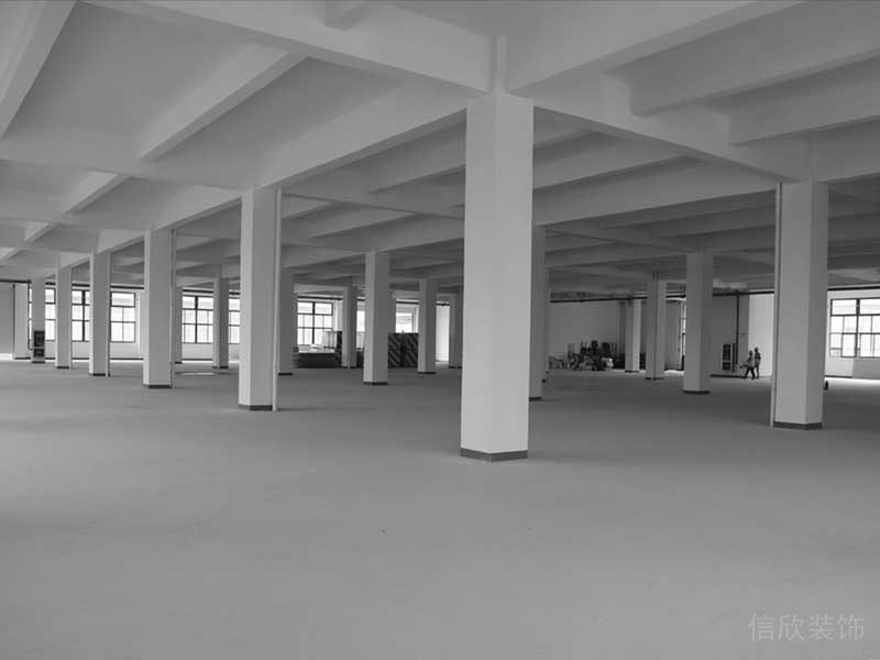 深圳龍華現(xiàn)代風(fēng)格大型辦公室裝修設(shè)計原有室內(nèi)天棚實景