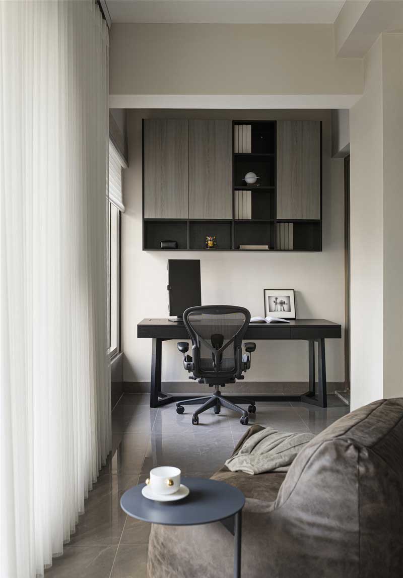 深圳龍崗區(qū)輕奢風(fēng)格家裝裝修工作區(qū)