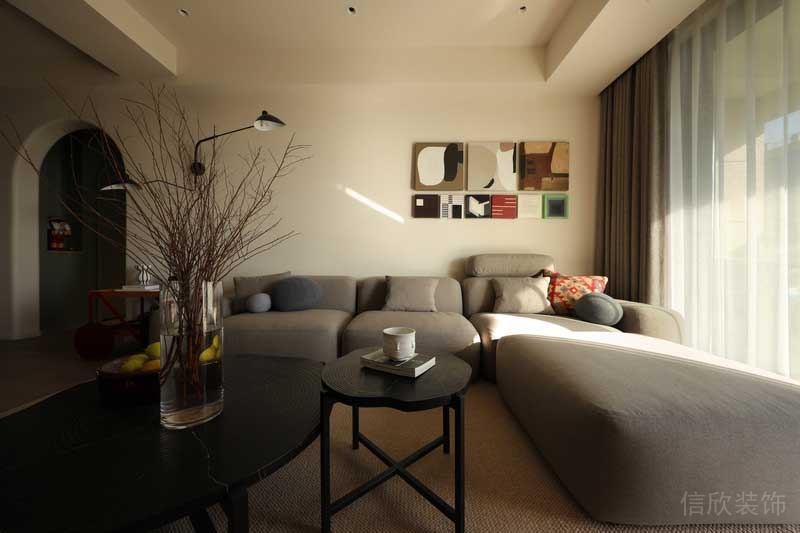 奶油風(fēng)客廳裝修拱形門洞