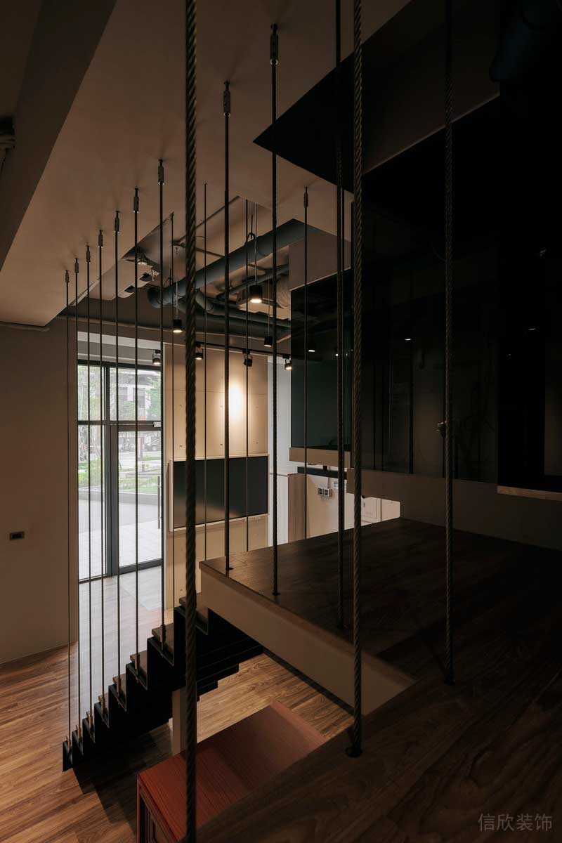 深圳寶安區(qū)工業(yè)風辦公室裝修天花