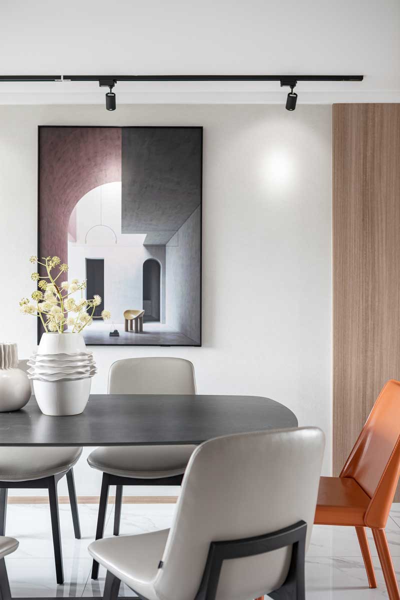 深圳羅湖區(qū)現(xiàn)代輕奢風(fēng)家居裝修設(shè)計餐桌餐椅