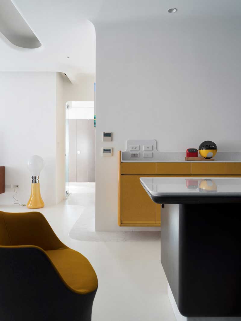 深圳龍崗后現(xiàn)代藍(lán)色調(diào)三居室裝修圖櫥柜