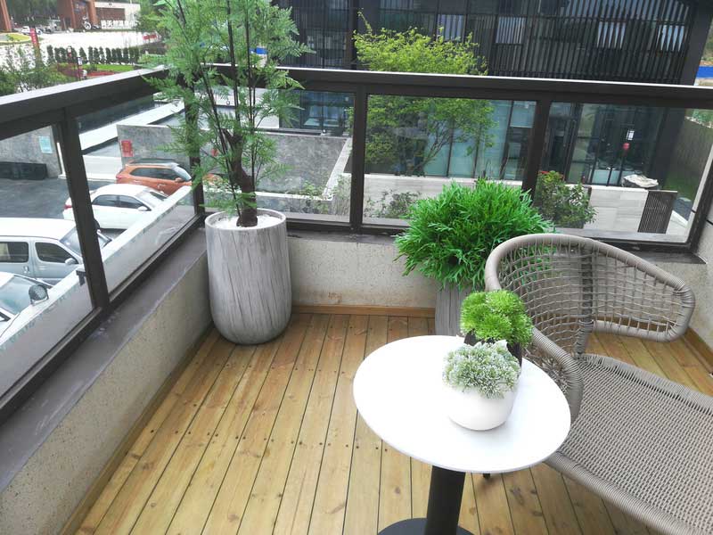 深圳鹽田區(qū)別墅裝修設(shè)計(jì)露臺(tái)