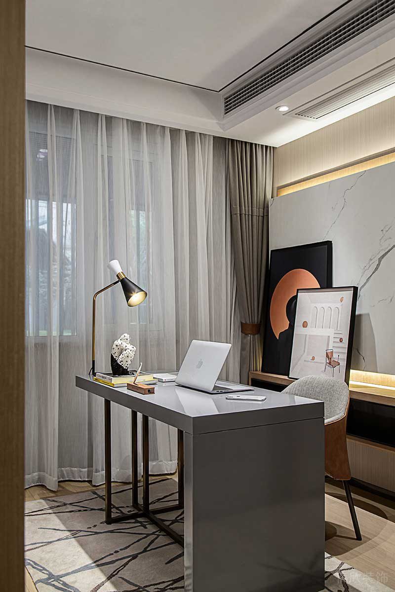 深圳鹽田區(qū)現(xiàn)代輕奢風(fēng)家庭住房裝修設(shè)計案例書桌