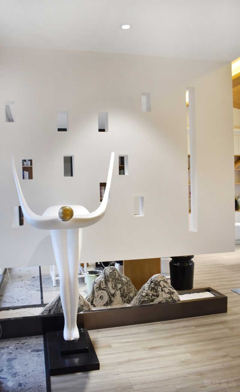 深圳鹽田區(qū)現(xiàn)代中式風格辦公室裝修設(shè)計白色藝術(shù)雕塑