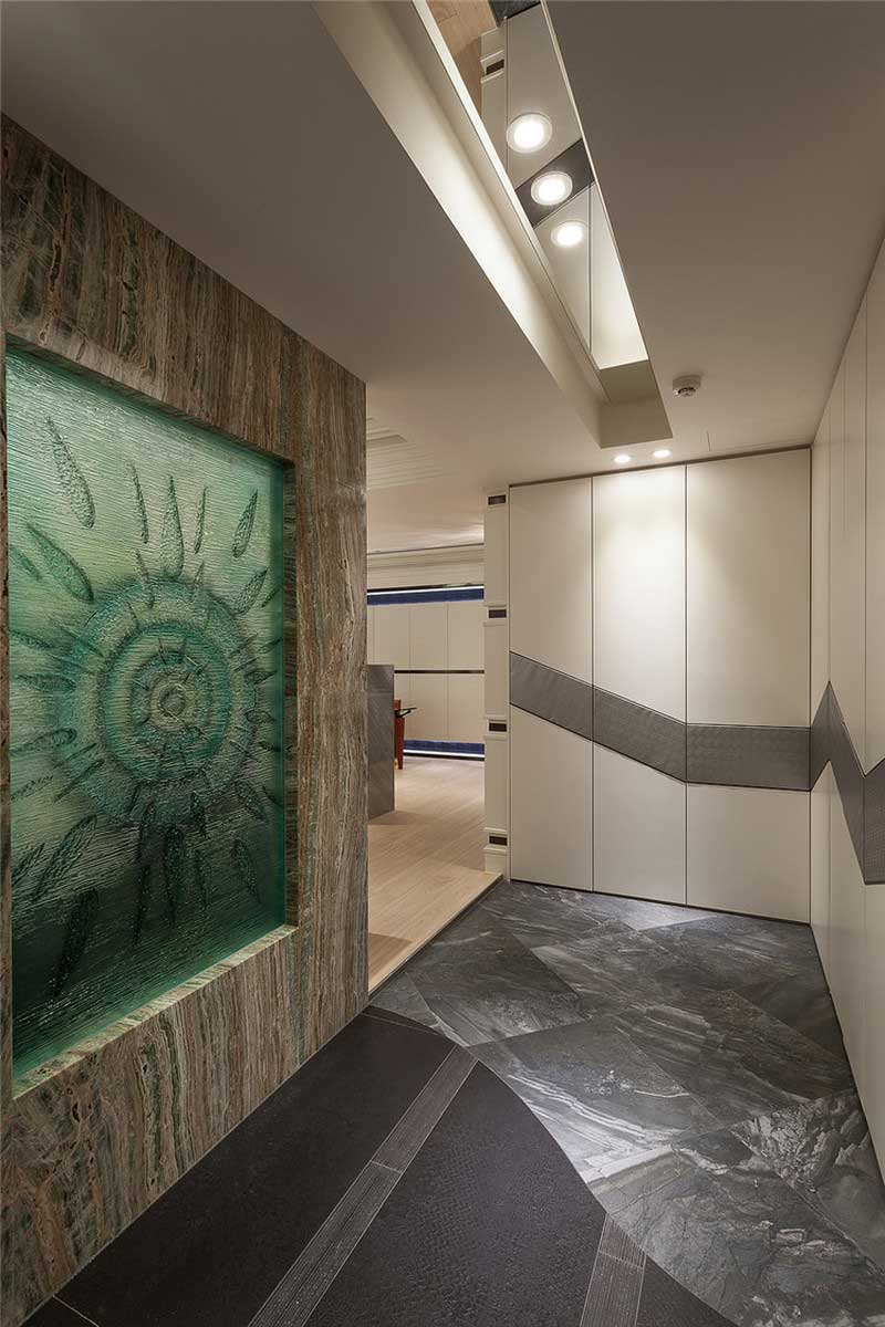 深圳龍華新區(qū)簡歐風(fēng)格家居裝修設(shè)計玄關(guān)鞋柜