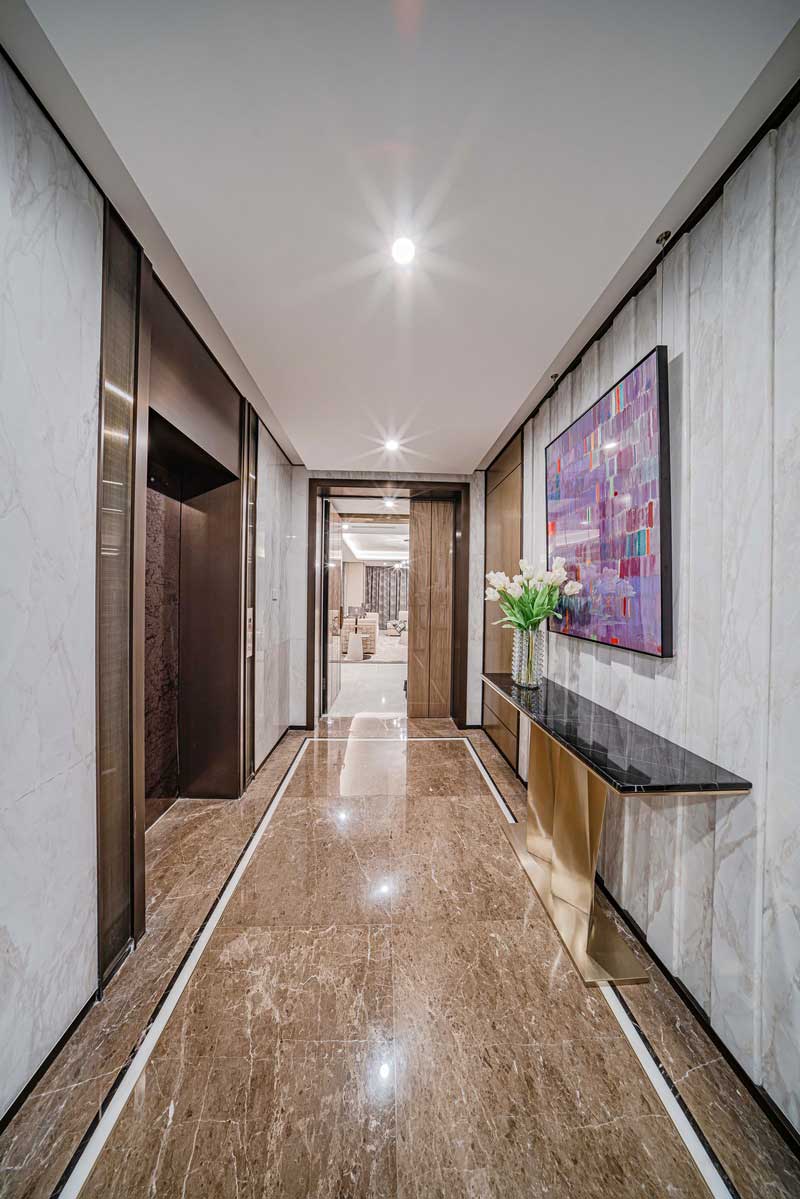 深圳龍崗中心城現(xiàn)代輕奢風(fēng)格家裝新房三居室裝修過道