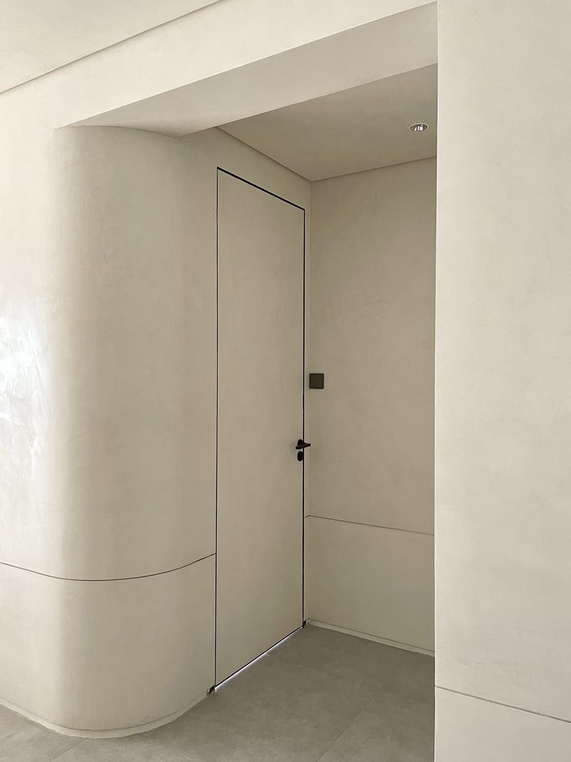 深圳福田區(qū)簡約風格100平方家庭住宅裝修工程案例房門 深圳福田區(qū)簡約風格100平方家庭住宅裝修工程案例房門