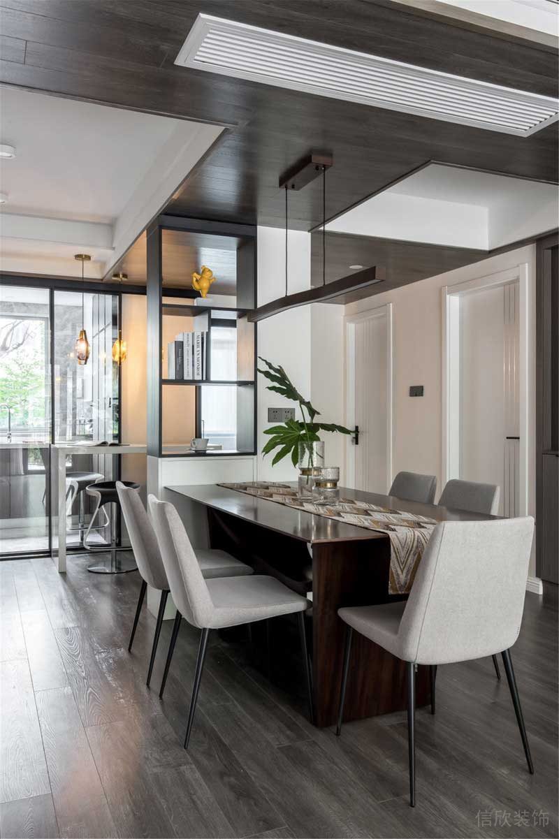 深圳羅湖區(qū)簡約風(fēng)小戶型裝修工程施工餐桌餐椅