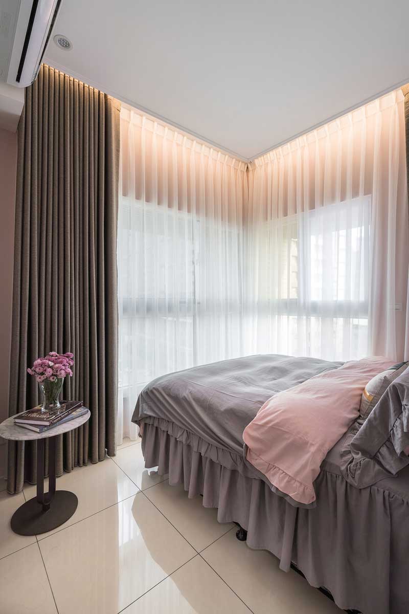 深圳鹽田區(qū)簡(jiǎn)歐風(fēng)格家居住房裝修設(shè)計(jì)主臥睡床