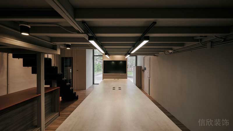 深圳寶安區(qū)工業(yè)風辦公室裝修氛圍調(diào)性