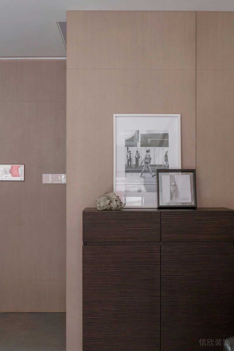 深圳福田區(qū)筆架山極簡(jiǎn)風(fēng)新房裝修設(shè)計(jì)案例墻體木飾面