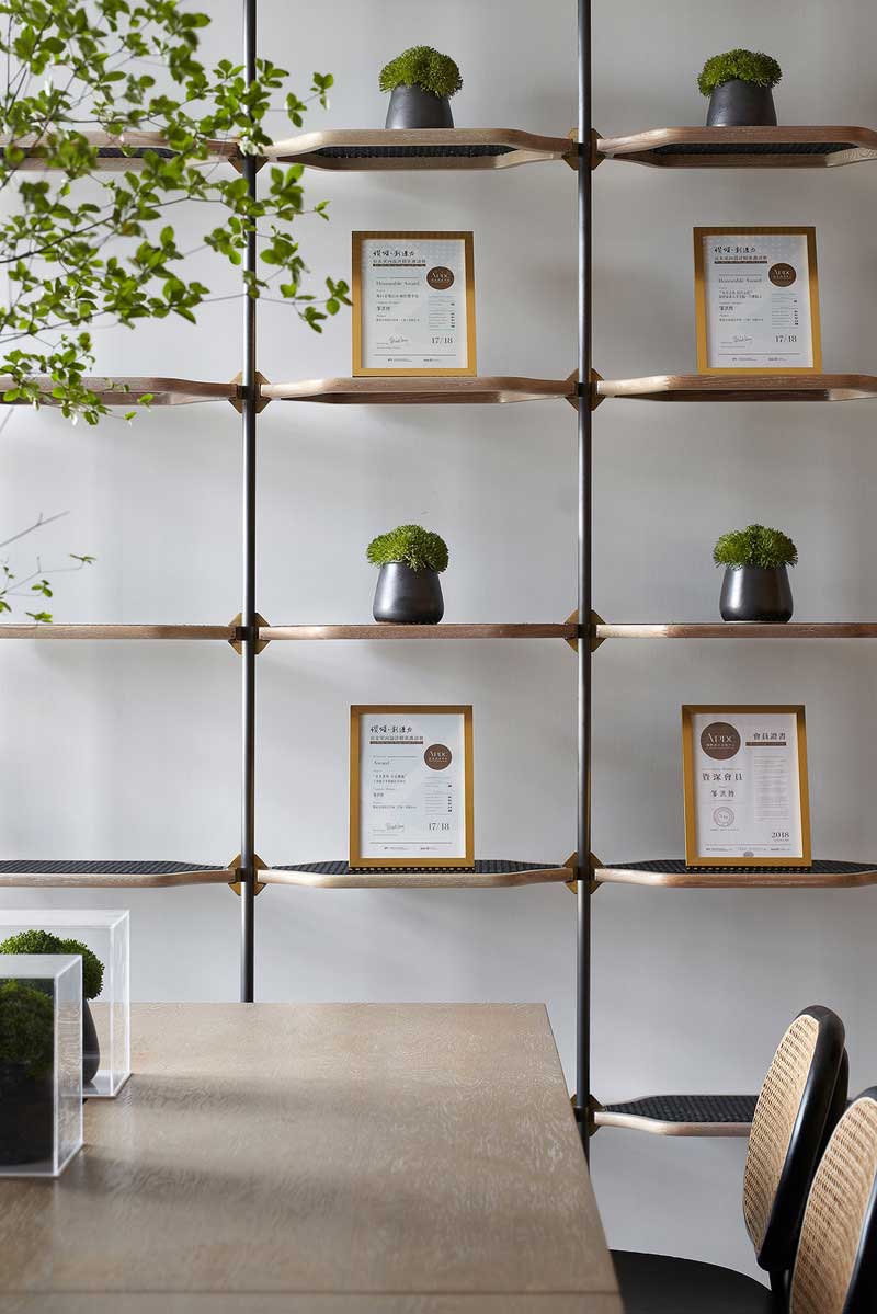 深圳龍華觀瀾新中式辦公室裝修大會議室軟裝陳設(shè) 深圳龍華觀瀾新中式辦公室裝修大會議室軟裝陳設(shè)