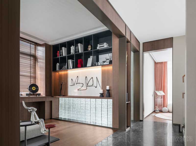 深圳南山區(qū)現(xiàn)代輕奢住宅新房裝修書房陳設 深圳南山區(qū)現(xiàn)代輕奢住宅新房裝修書房陳設