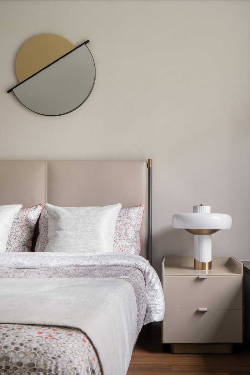 深圳羅湖萬(wàn)科三居室輕奢風(fēng)格樣板房設(shè)計(jì)案例長(zhǎng)輩房