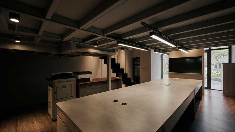 深圳寶安區(qū)工業(yè)風辦公室裝修設(shè)計感官