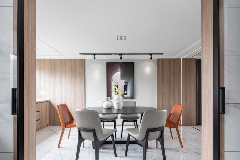 深圳羅湖區(qū)現(xiàn)代輕奢風(fēng)家居裝修設(shè)計餐廳