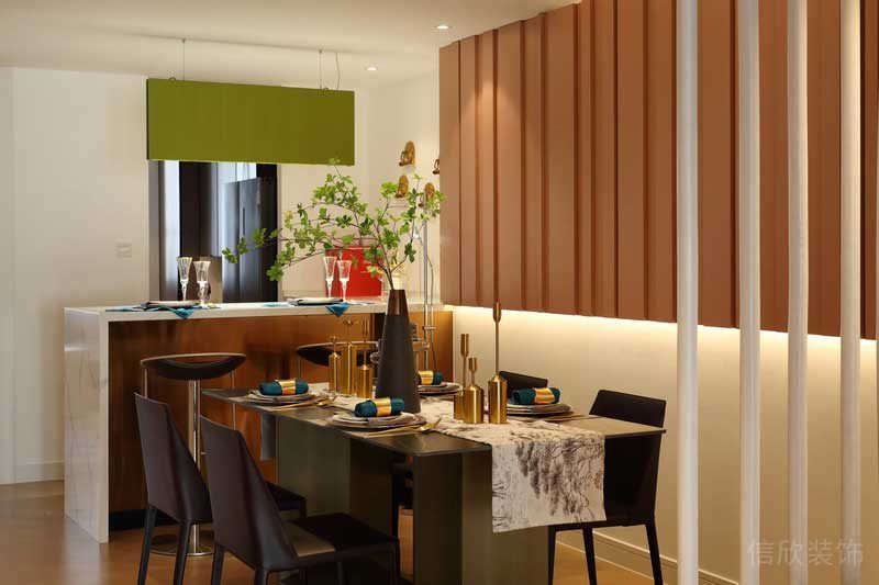 深圳羅湖區(qū)現(xiàn)代輕奢風(fēng)200平方家庭住房裝修餐廳
