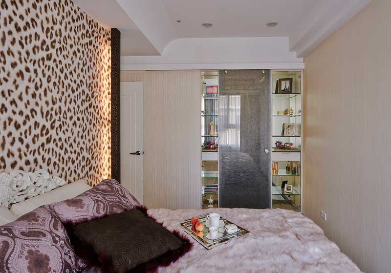 深圳龍華區(qū)大浪現(xiàn)代輕奢風家庭三居室裝修圖主臥床品 深圳龍華區(qū)大浪現(xiàn)代輕奢風家庭三居室裝修圖主臥床品