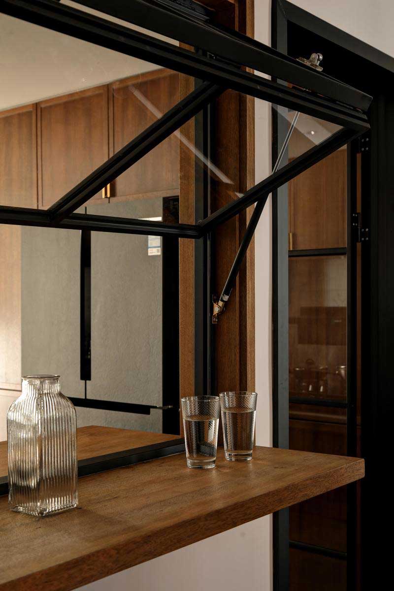 深圳龍崗區(qū)美式復(fù)古風(fēng)家裝裝修實景圖櫥窗吧臺