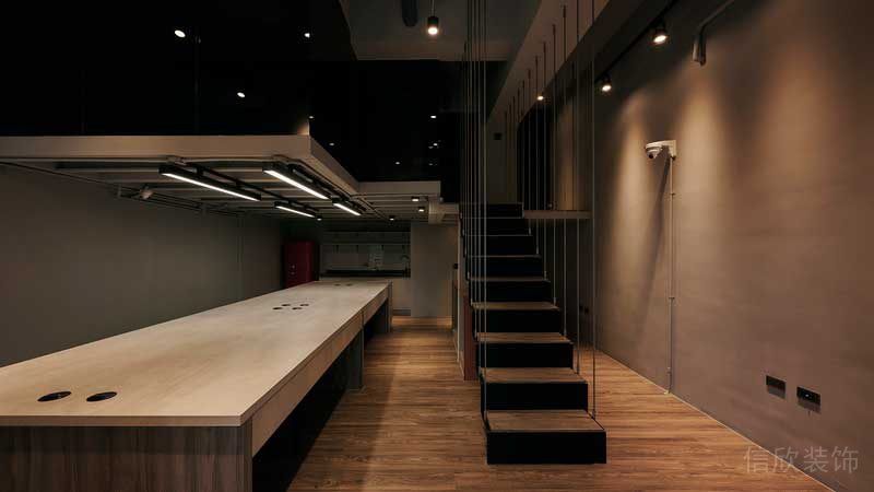 深圳寶安區(qū)工業(yè)風辦公室裝修色彩搭配