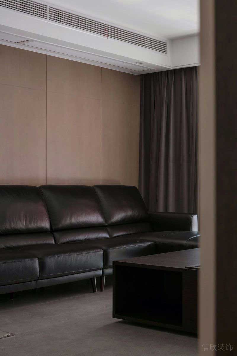 深圳福田區(qū)筆架山極簡(jiǎn)風(fēng)新房裝修設(shè)計(jì)案例客廳沙發(fā)