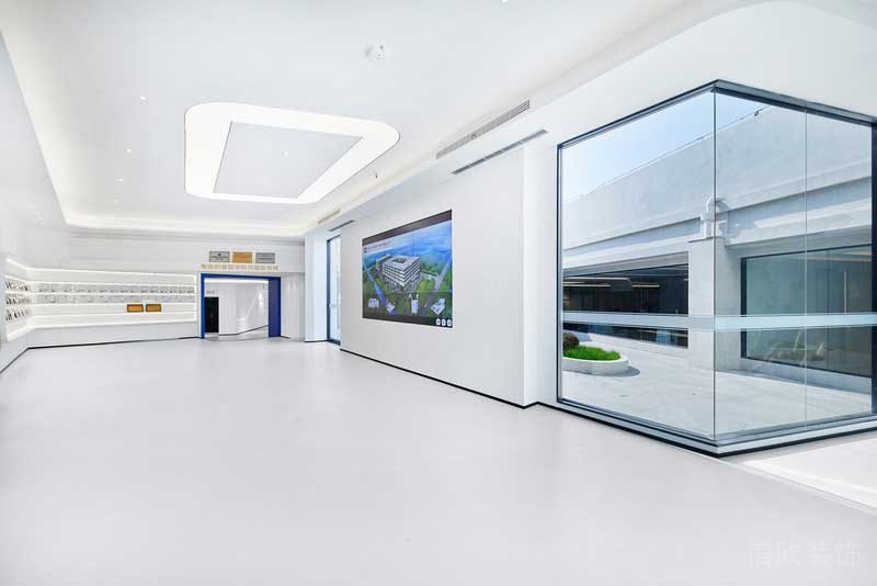 深圳龍華現(xiàn)代風(fēng)格大型辦公室裝修設(shè)計天花吊頂