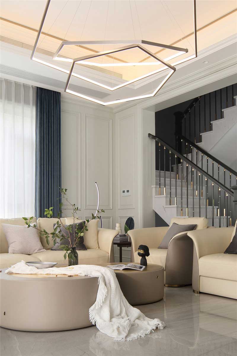 深圳鹽田區(qū)意式輕奢新房設計裝修工程案例客廳