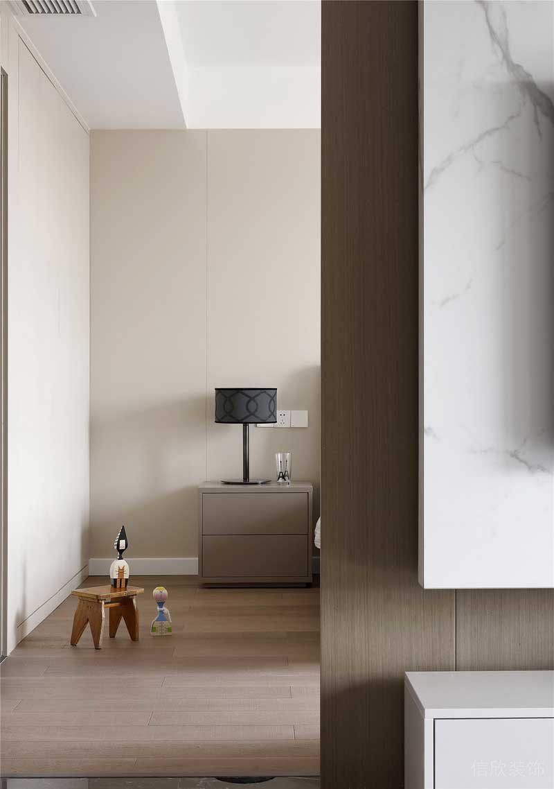 深圳羅湖區(qū)現(xiàn)代簡約風家庭新房裝修工程地面鋪設 深圳羅湖區(qū)現(xiàn)代簡約風家庭新房裝修工程地面鋪設