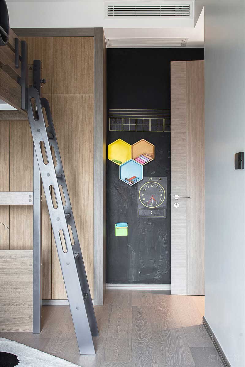 深圳羅湖區(qū)黑白色簡(jiǎn)約風(fēng)格家居裝修圖兒童房