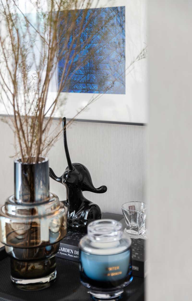 深圳福田現(xiàn)代北歐風(fēng)家居裝修設(shè)計主臥套房陳列品