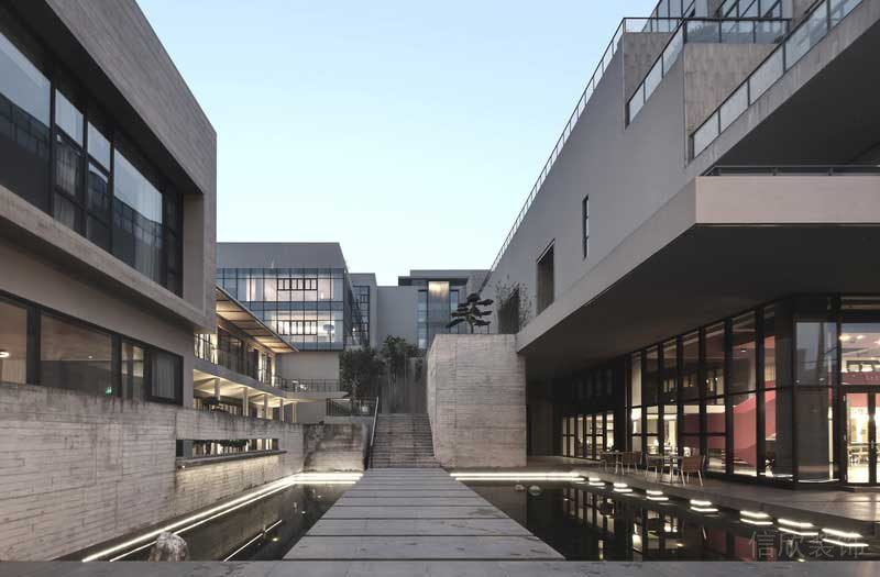 深圳寶安區(qū)深圳龍華大型辦公室裝修設(shè)計(jì)