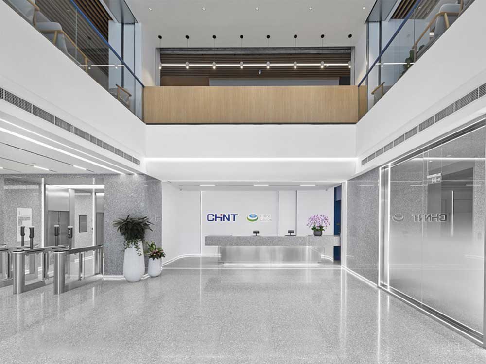 深圳龍華區(qū)華僑城北站壹號現(xiàn)代風(fēng)格辦公室裝修大堂效果圖