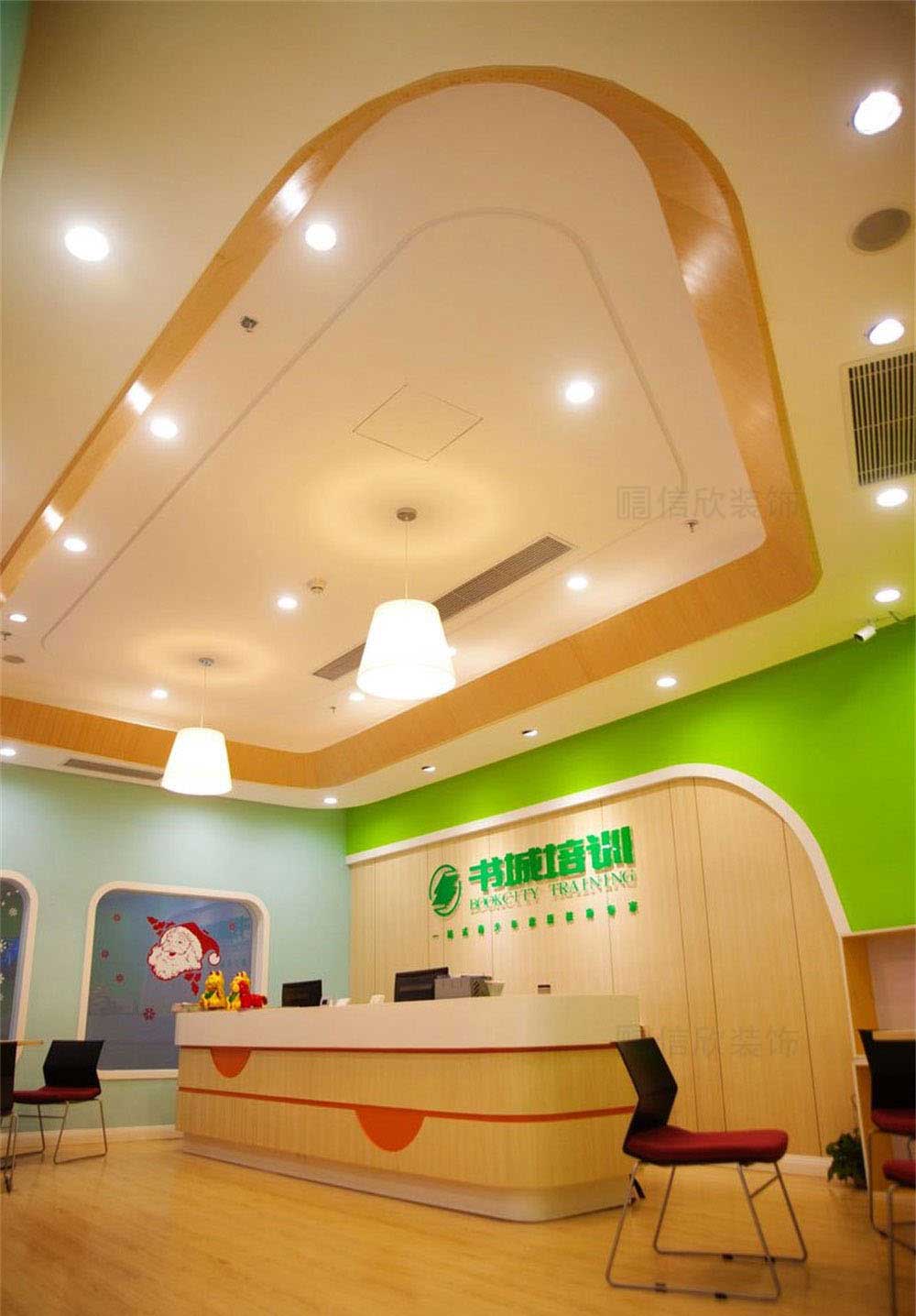 深圳市龍華區(qū)大浪書城培訓(xùn)中心前臺