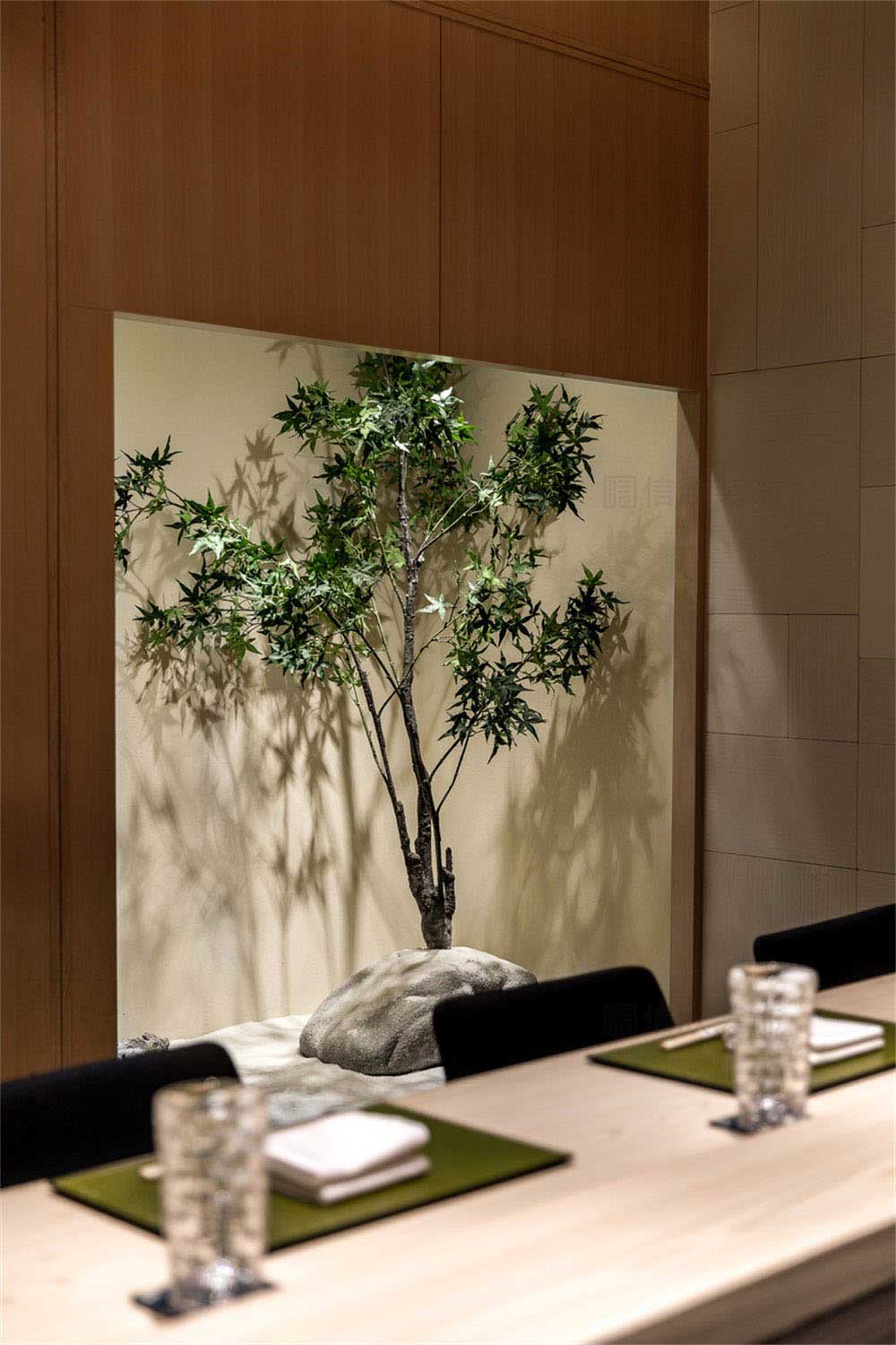 深圳寶安日式風(fēng)格壽司店裝修設(shè)計綠植景觀